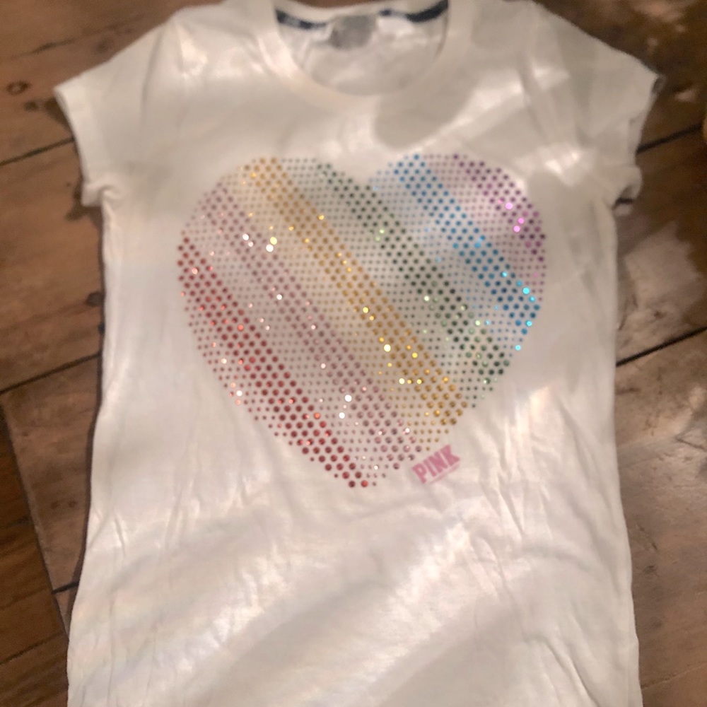 PINK vintage rainbow ❤️ tee